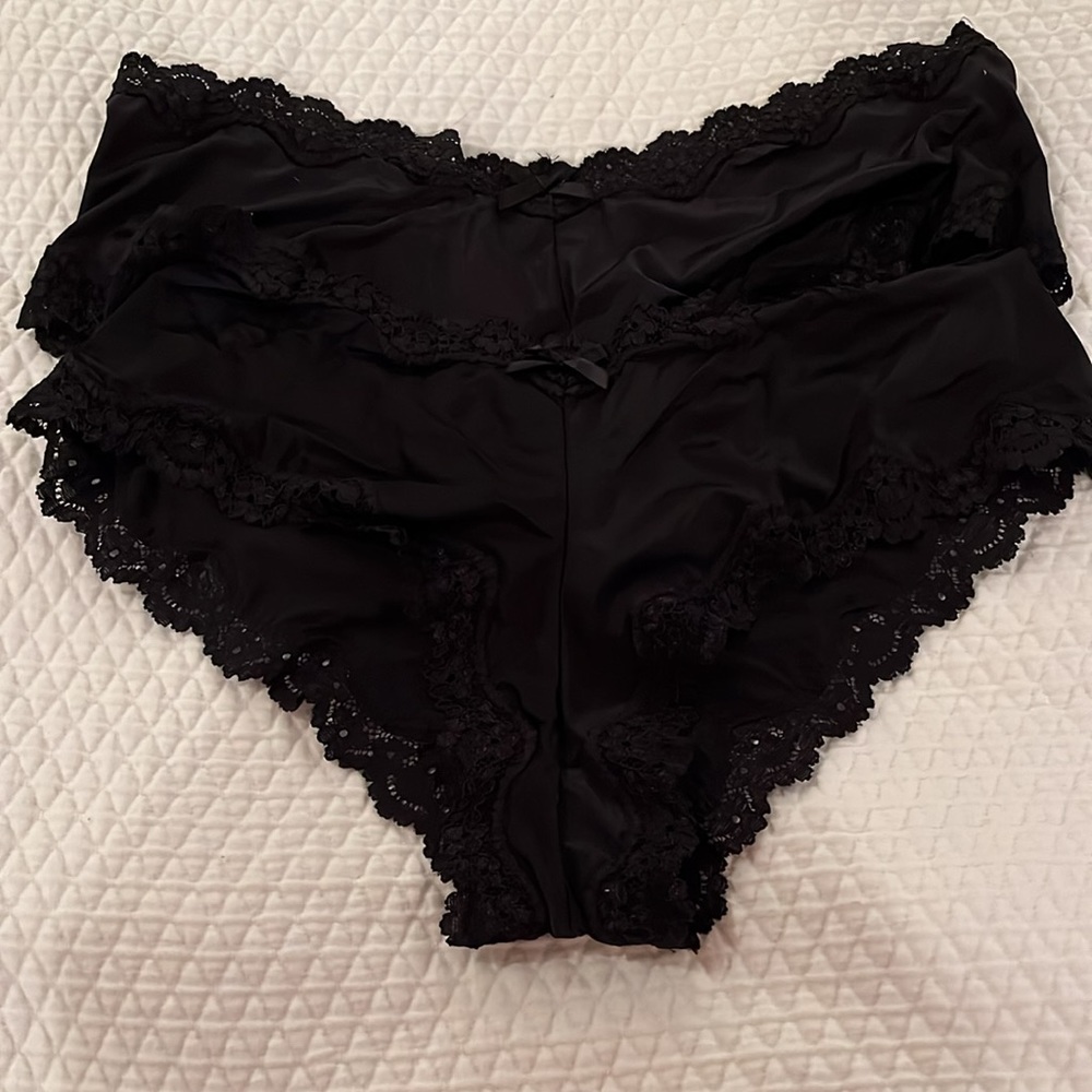 Victoria’s Secret 2 Silky Lace Cheeky Panties Black size Large
